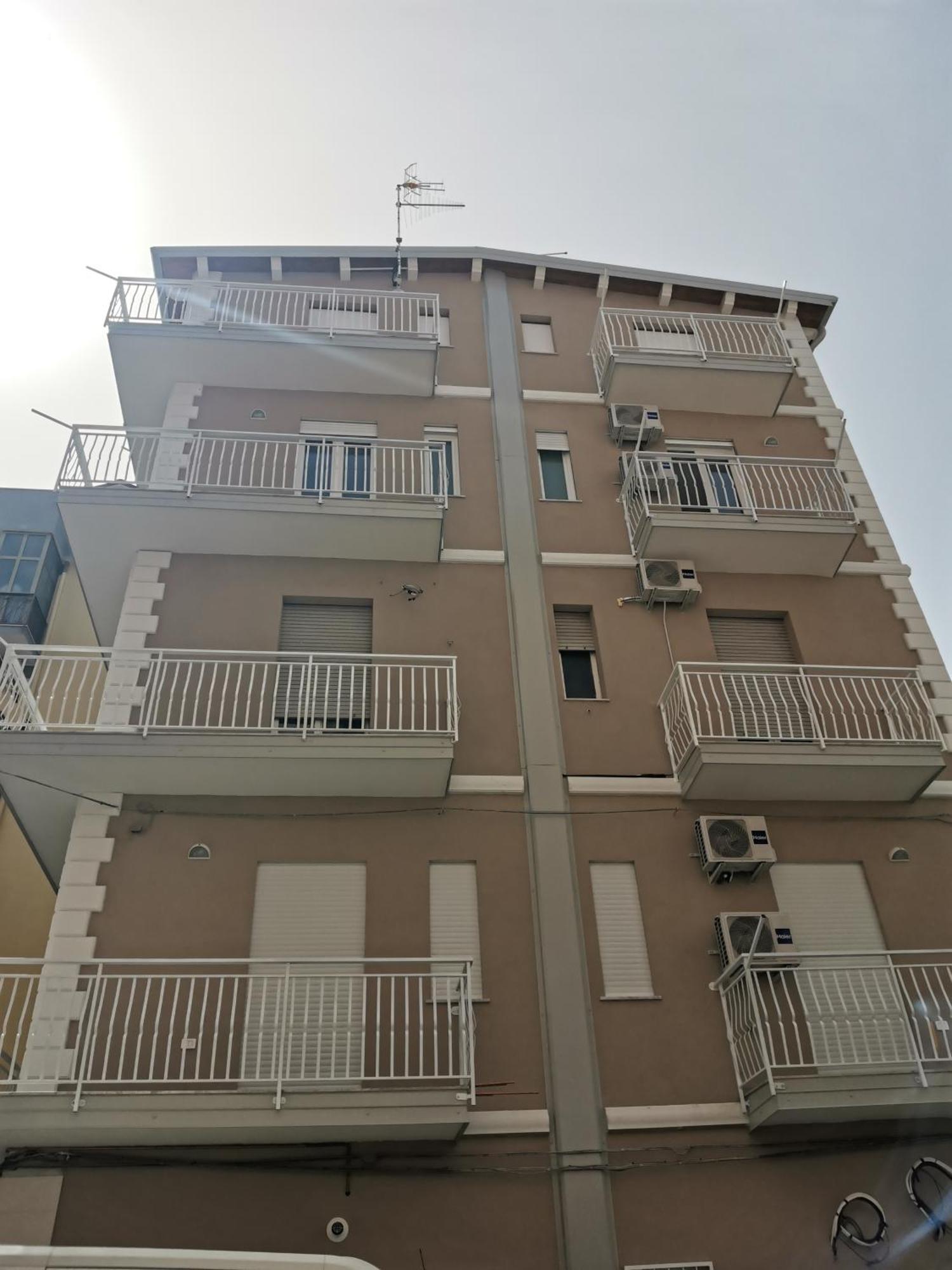 Palazzo Buscema - Appartamenti & Residence Crotone Exterior photo