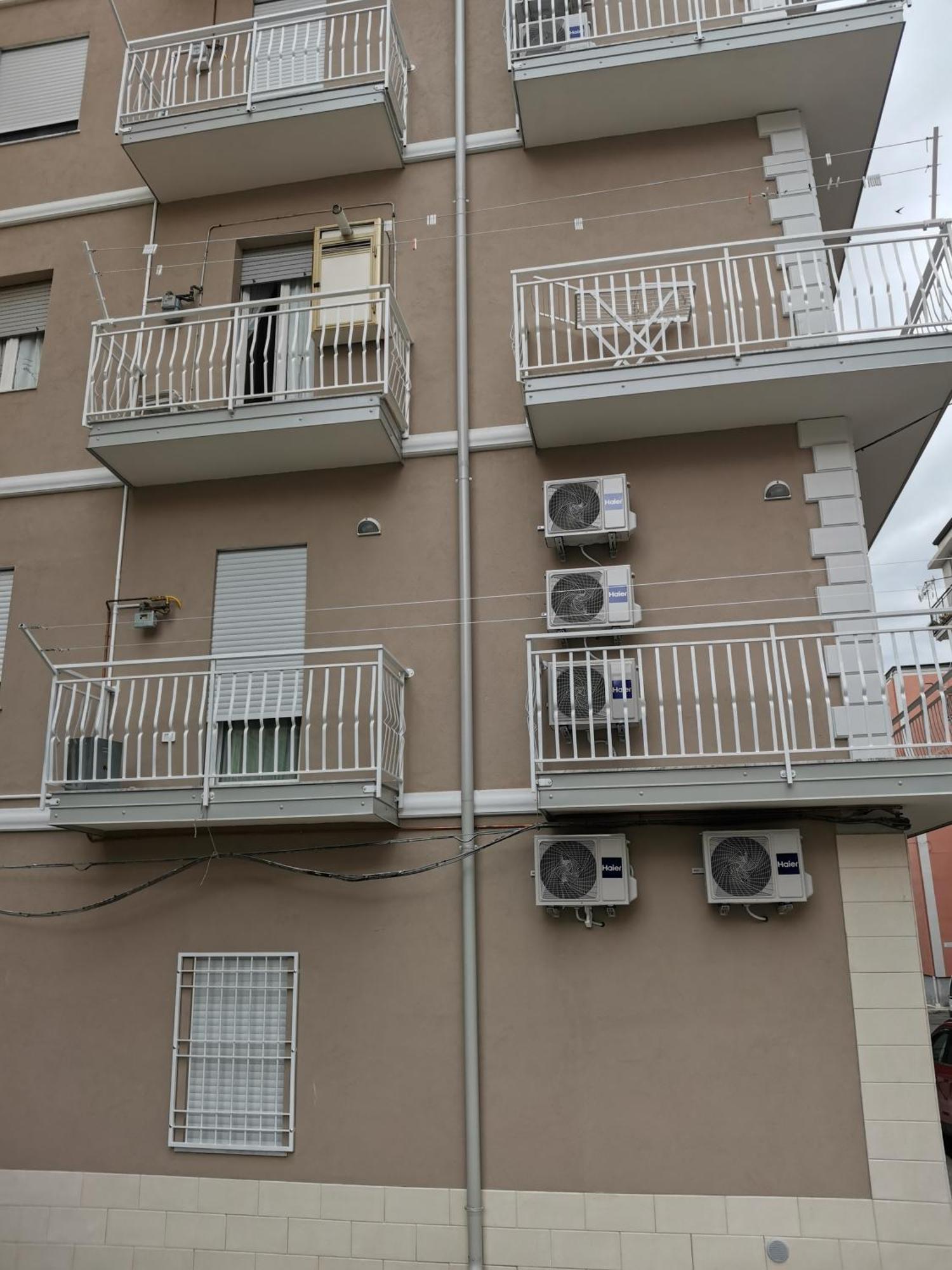Palazzo Buscema - Appartamenti & Residence Crotone Exterior photo