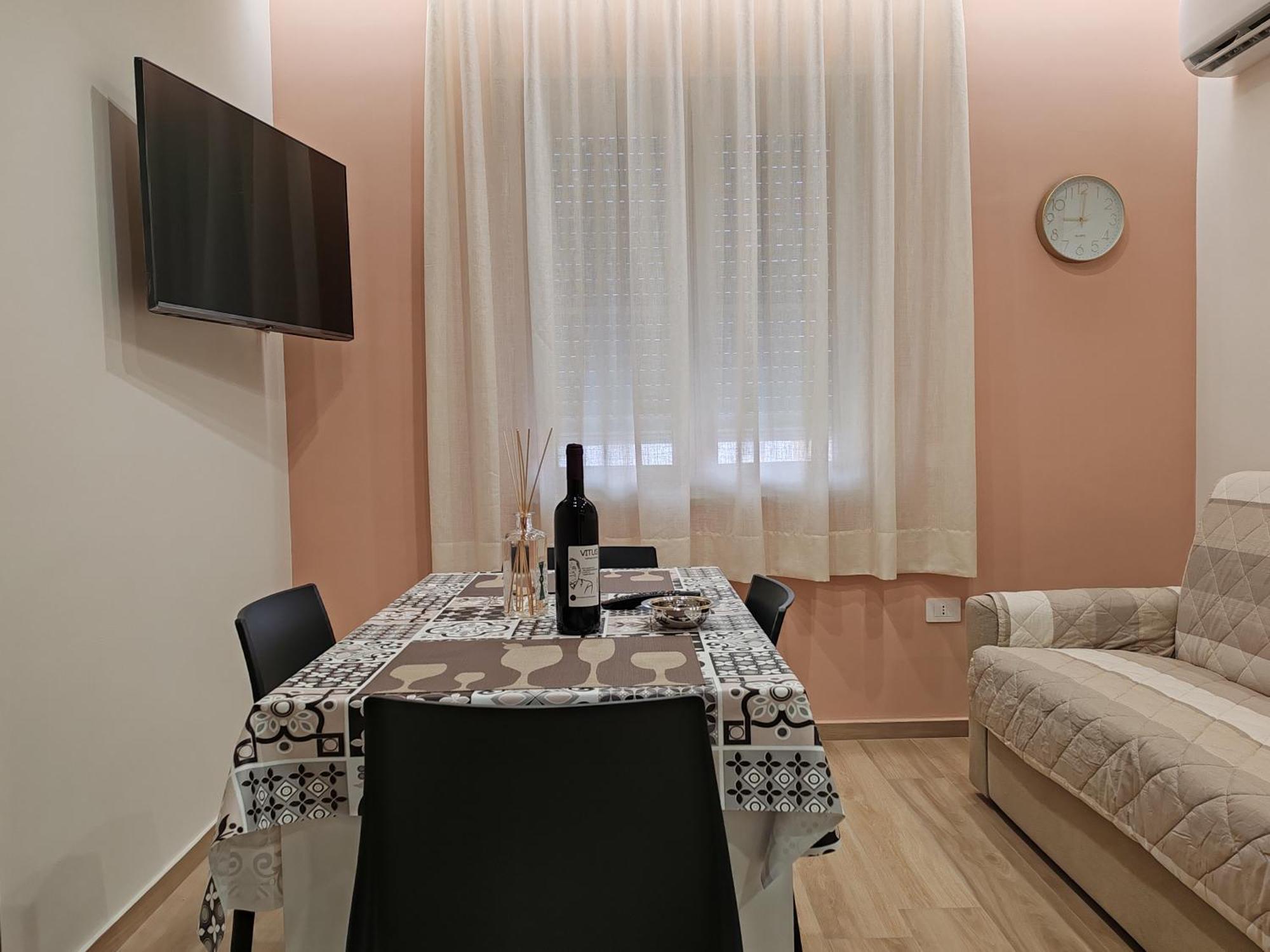 Palazzo Buscema - Appartamenti & Residence Crotone Exterior photo