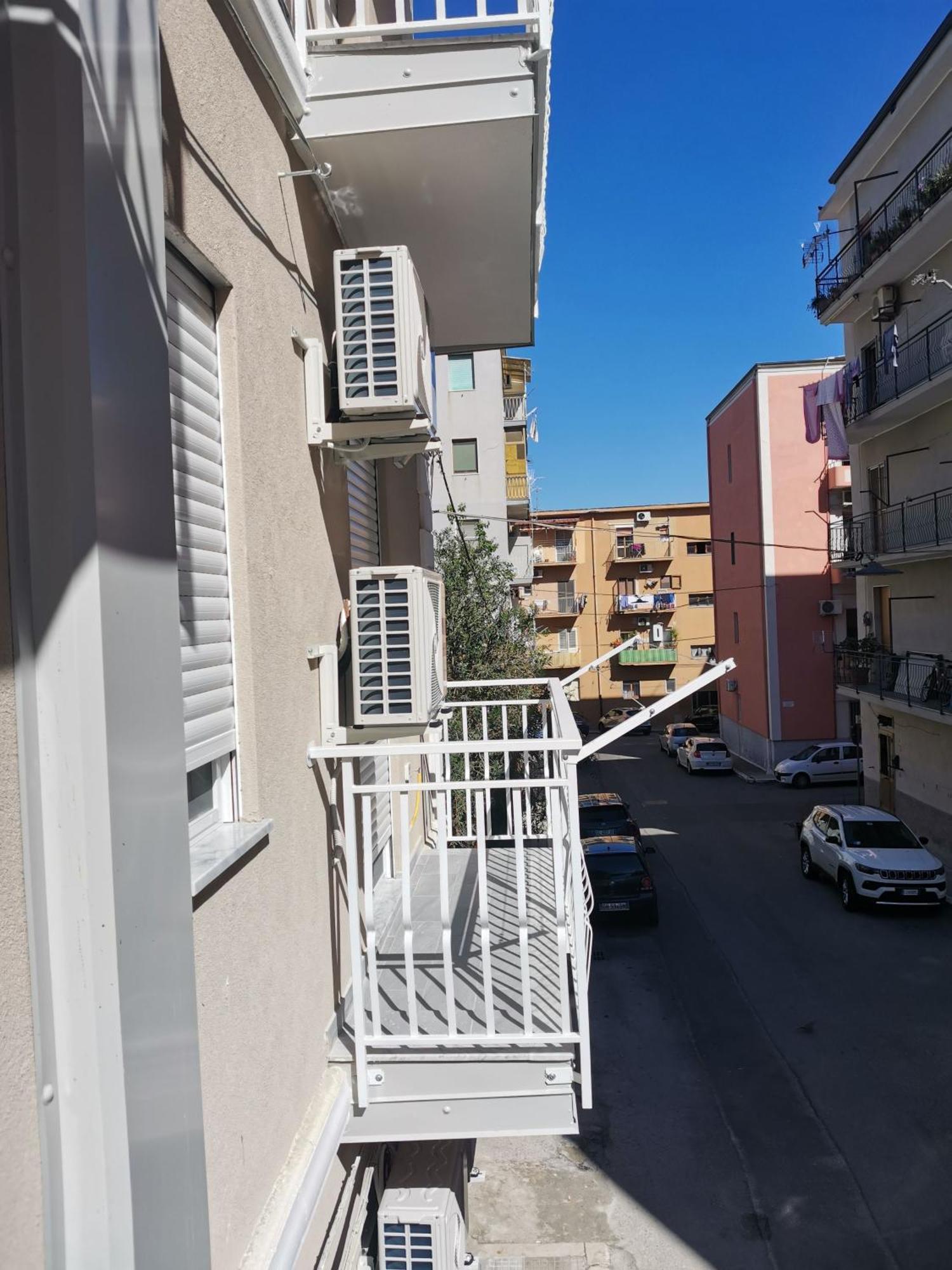 Palazzo Buscema - Appartamenti & Residence Crotone Exterior photo